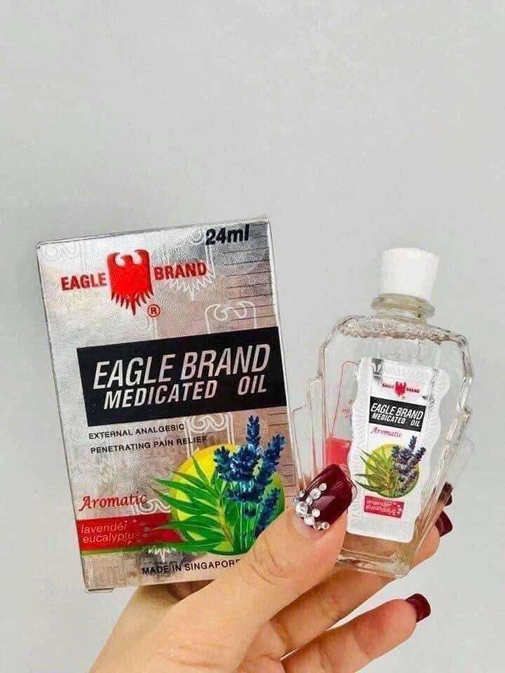 Dầu gió trắng và xanh khác nhau thế nào